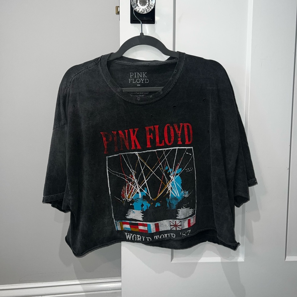 Urban Outfitters cropped graphic tee